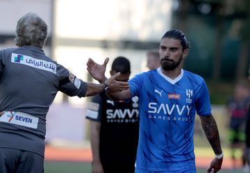 Golaço de Rúben Neves coloca o Al Hilal, de Jorge Jesus, nos ‘oitavos’ da Taça