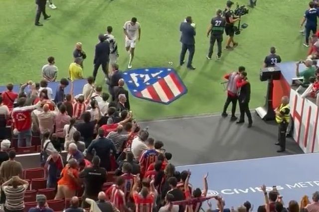 Vídeo: o gesto de Bellingham no Metropolitano após final tenso do Atlético-Real