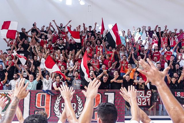 SC Braga goleia na estreia do pavilhão