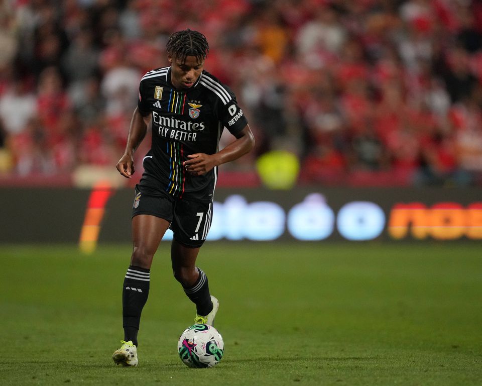 Vídeo: David Neres vibra com São Paulo a ganhar a Taça do Brasil