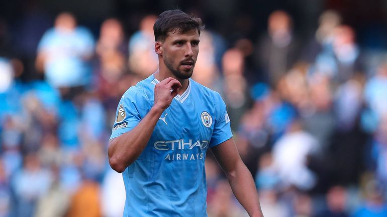 Rúben Dias e a má época: «As pessoas esquecem-se facilmente...»
