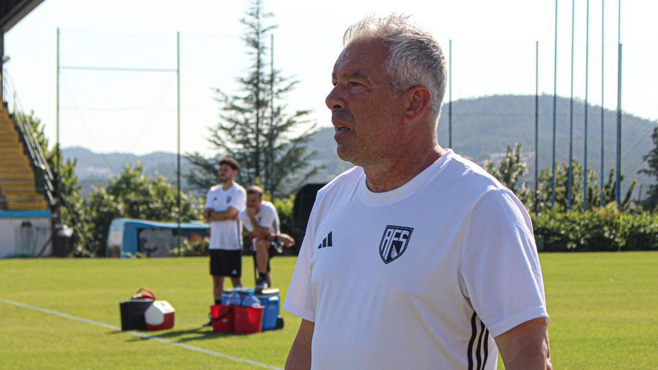 Liga 2: AVS vence com reviravolta no regresso de Jorge Costa a Viseu