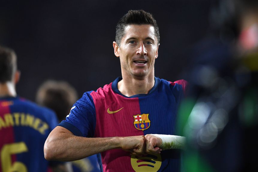 Robert Lewandowski a celebrar um golo pelo Barcelona