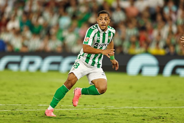 Vítor Roque ao serviço do Betis