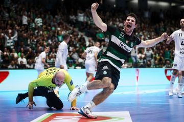 Sporting derruba com estrondo gigante Veszprém e é líder na Champions