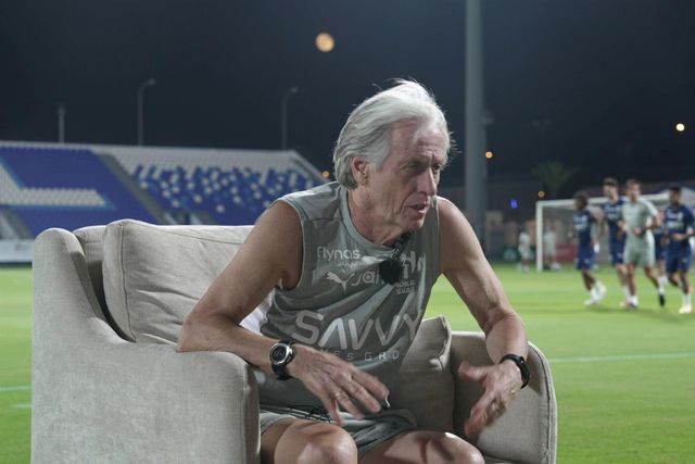 As críticas de Koeman:  «O campeonato dele é dos mais fracos da Europa»