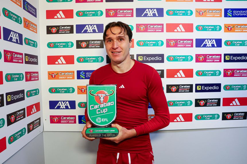 Federico Chiesa foi eleito o melhor em campo no último jogo do Liverpool