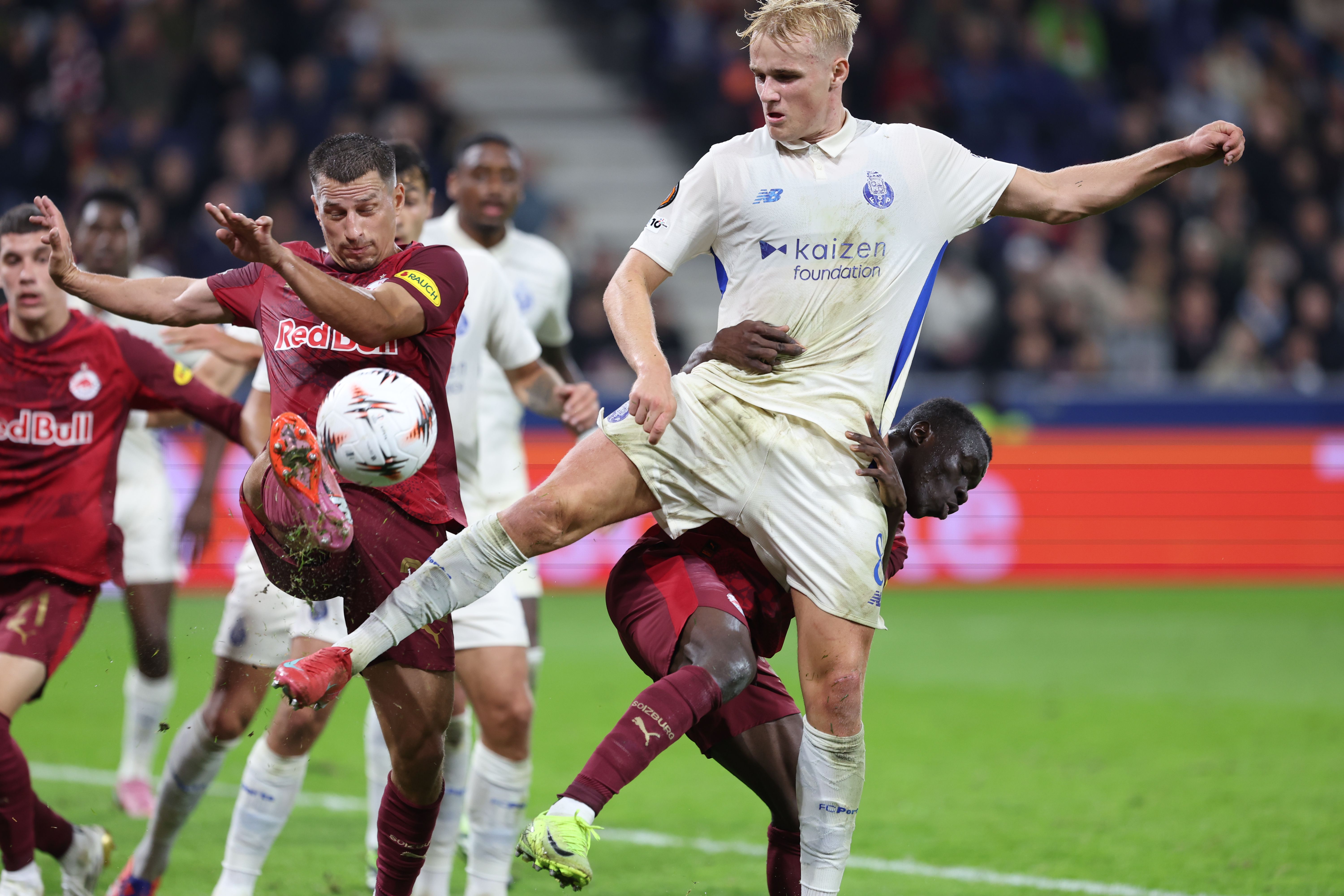 Froholdt em ação frente ao Salzburgo - Foto: Catarina Morais/Kapta+