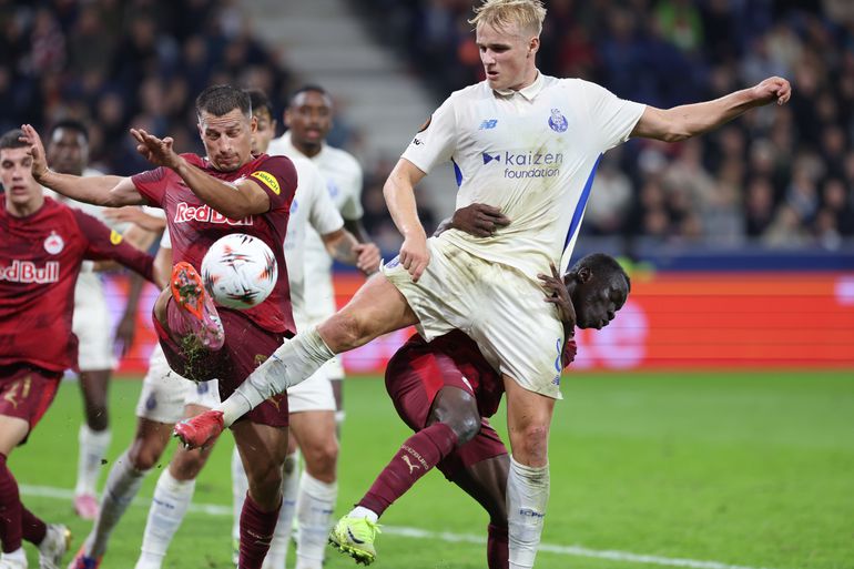 Froholdt em ação frente ao Salzburgo - Foto: Catarina Morais/Kapta+