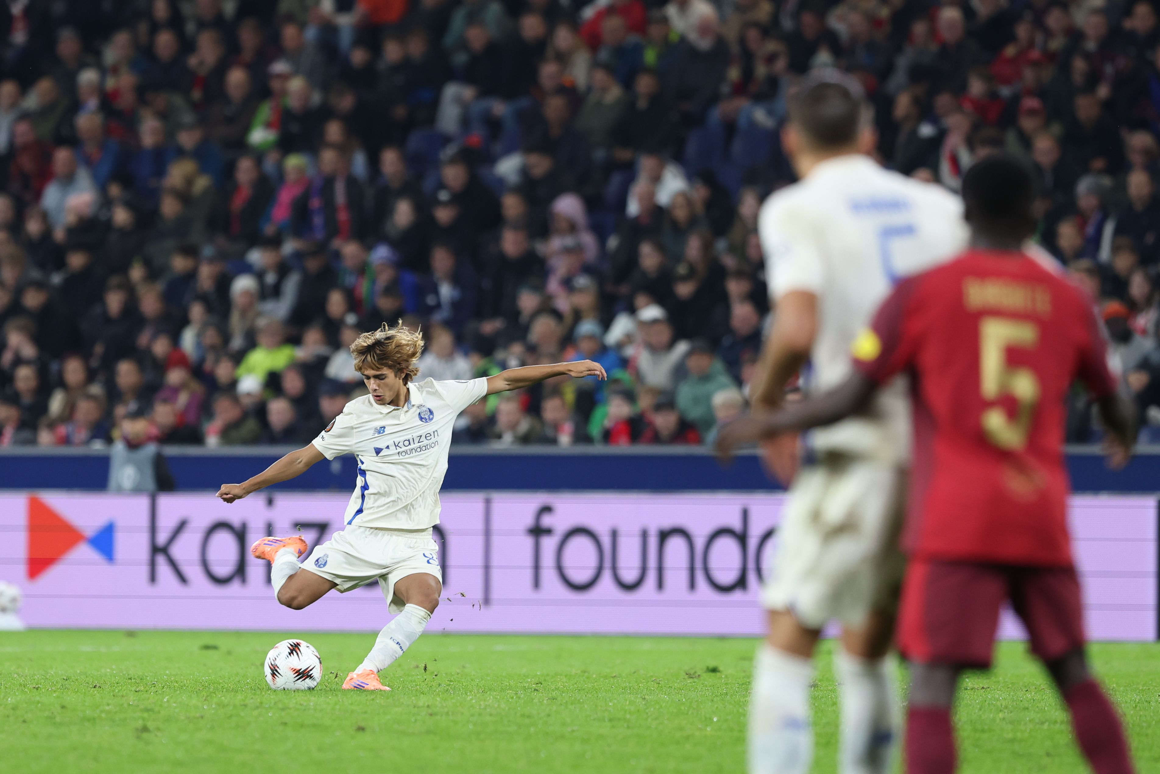 Rodrigo Mora no Salzburgo-FC Porto - Foto: Catarina Morais/Kapta+