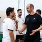 José João, à direita, a trocar algumas ideias com Nuno Dias, treinador da equipa de futsal dos leões