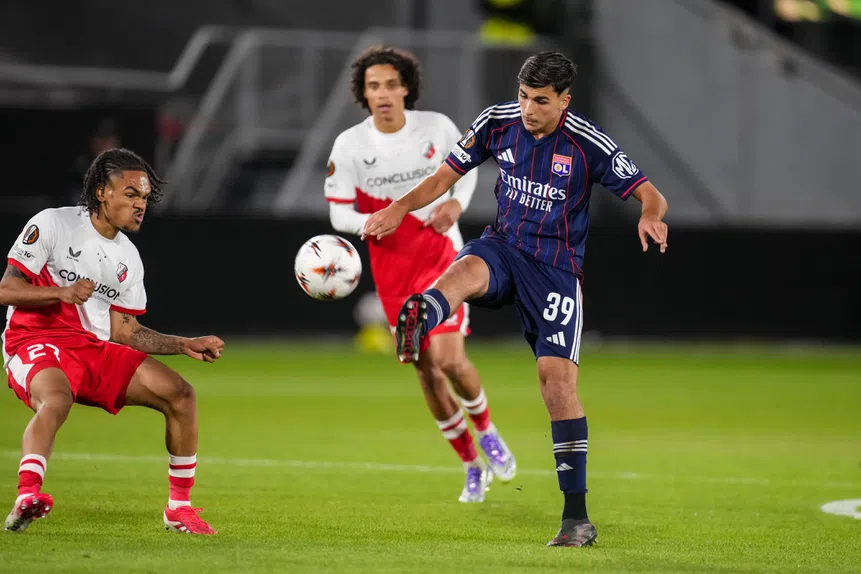 Lyon vence! Afonso Moreira abençoado