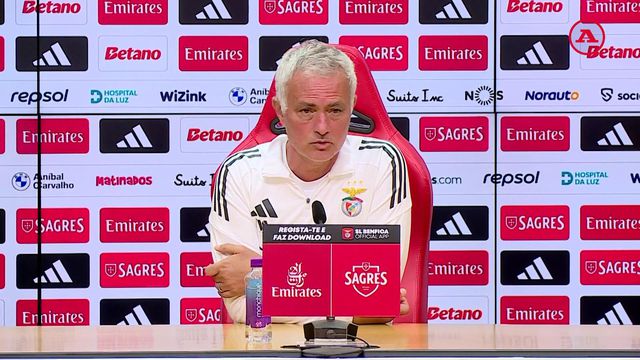 Mourinho: «Benzema no Benfica? Não há nenhuma possibilidade»