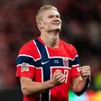 Erling Haaland celebra golo pela Noruega (IMAGO)