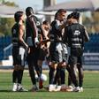 Gansos festejam o golo que deu o triunfo em Alverca (D. R.)
