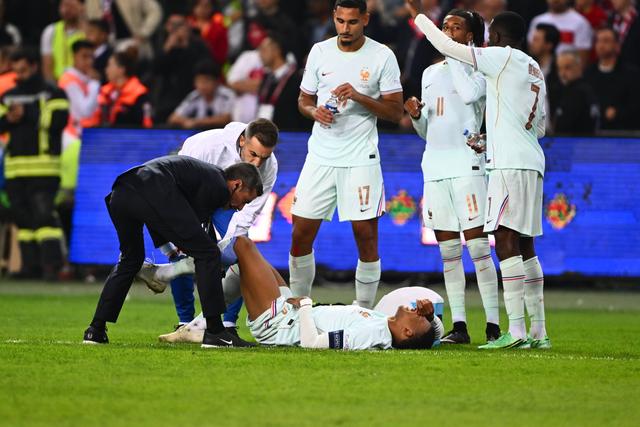 Mbappé lesionou-se ao serviço de França (IMAGO)