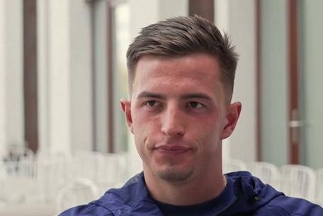 Trubin sente-se honrado por jogar na seleção da Ucrânia