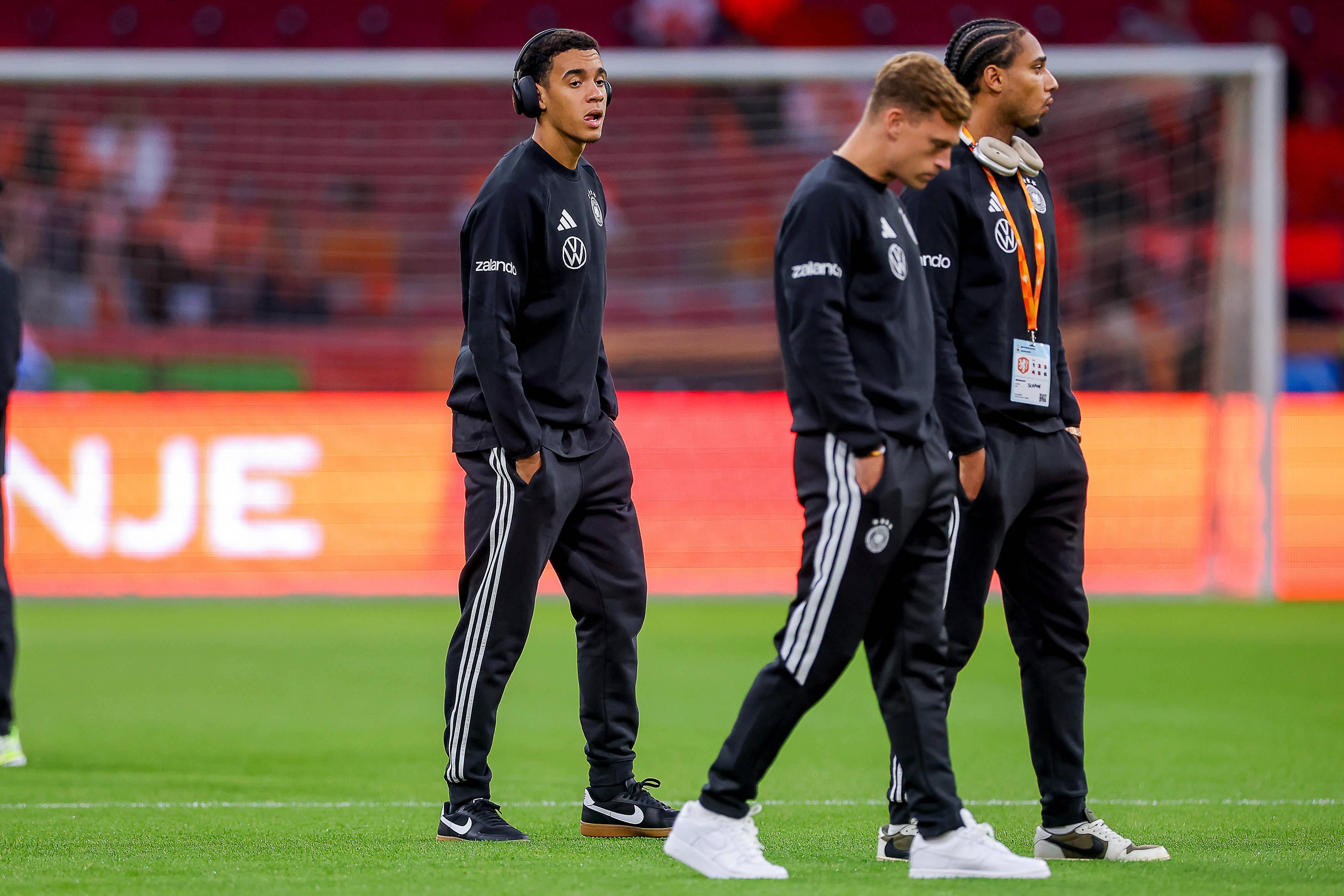 Musiala, Bayern Munique/Alemanha: lesão no aquecimento para o jogo com os Países Baixos, diagnóstico de rotura muscular na coxa direita