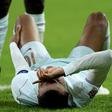 Kylian Mbappé ficou com muitas dores (Foto: EPA/Stringer)