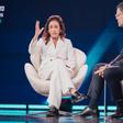 Nadine Kebler com Pedro Pinto,  que moderou painel com a alemã - Foto: FPF