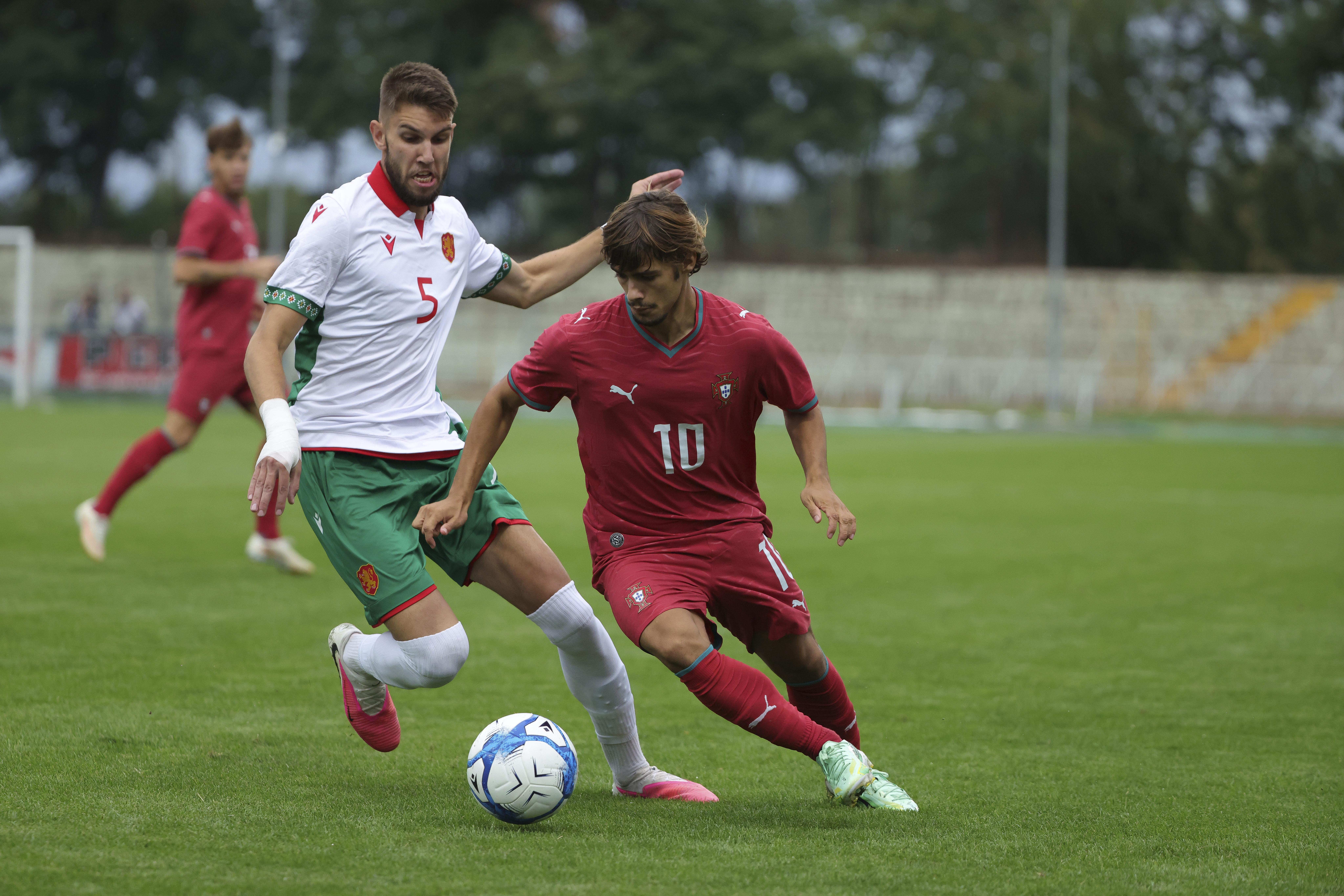 Rodrigo Mora foi titular e assistiu o golo de Gustavo Varela - Foto: FPF