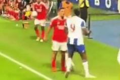 Novas imagens da picardia entre Samu e Bah no FC Porto-Benfica