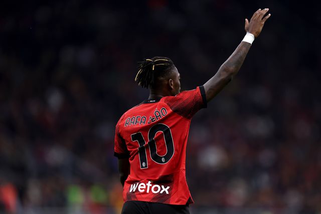 Ronaldinho: «Rafael Leão é um jogador que me encanta»