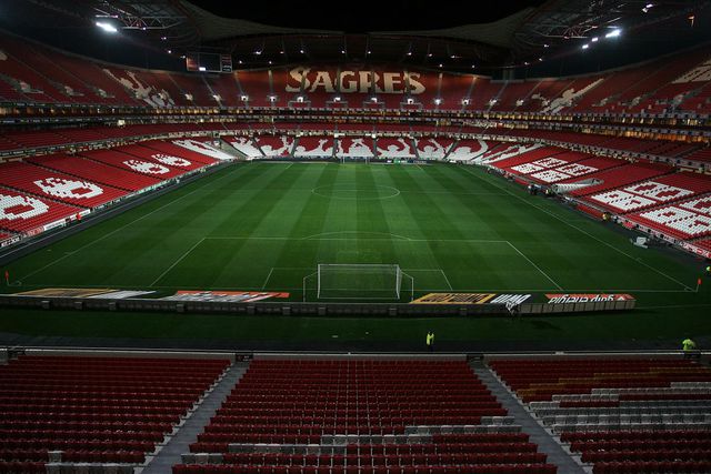 Luz aberta a mais espetáculos