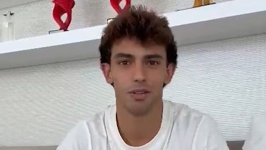 João Félix deixa mensagem aos adeptos do Benfica