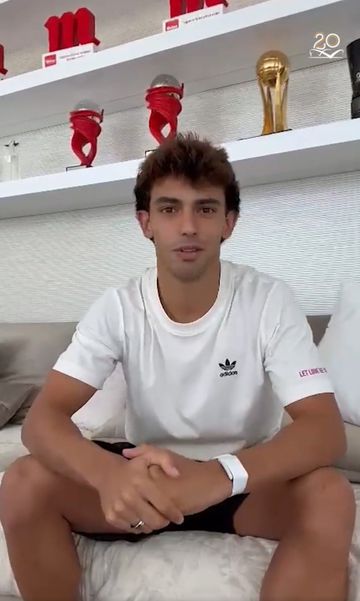 João Félix deixa mensagem aos adeptos do Benfica