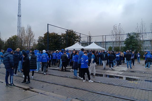 Adeptos do FC Porto já inundam ruas de Antuérpia