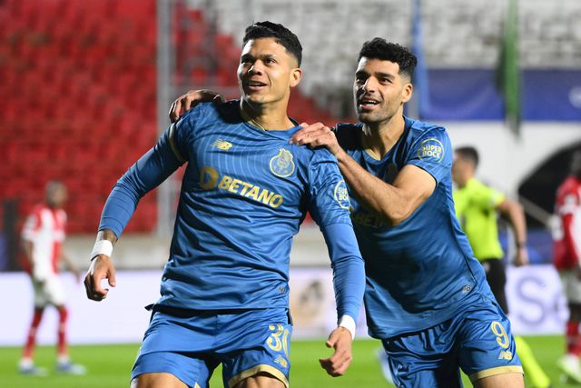 FC Porto goleou Antuérpia (4-1) com hat-trick de Evanilson