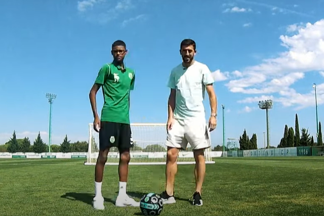 Paulinho revela quem o fez sonhar ser jogador