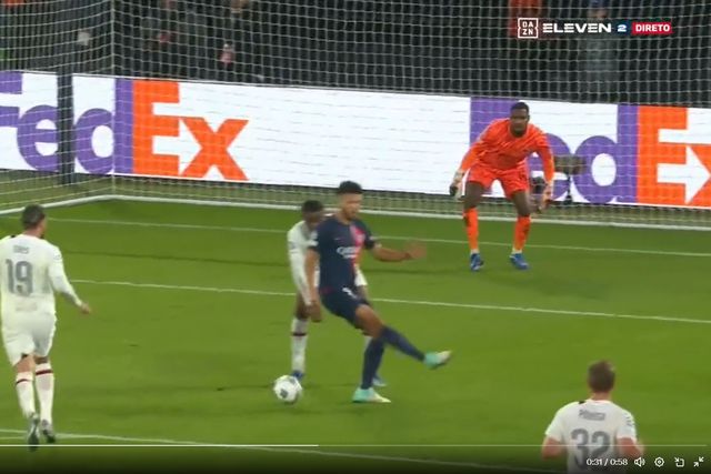 A genial simulação de Gonçalo Ramos para o 3-0 do PSG (vídeo)