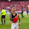 Grimaldo emocionado no adeus à Luz