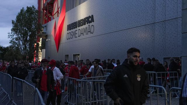 Filas para as eleições do Benfica - foto: A BOLA