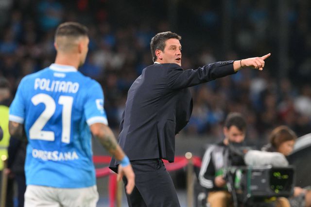 Cristi Chivu: «Desperdiçámos energia a discutir com o banco deles»