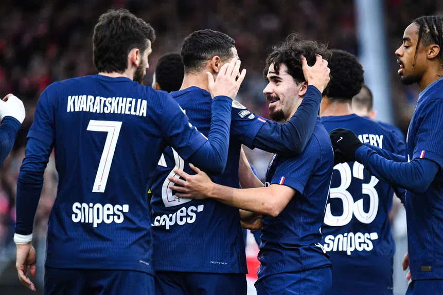 Vitinha Ilumina Paris! Hakimi Bisou…u!