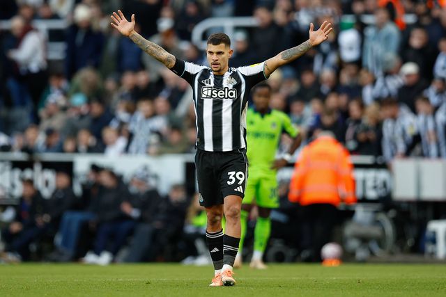 Festejo de Bruno Guimarães no golo frente à equipa de Marco Silva 

(Imago)