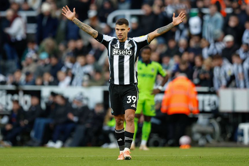 Festejo de Bruno Guimarães no golo frente à equipa de Marco Silva 

(Imago)