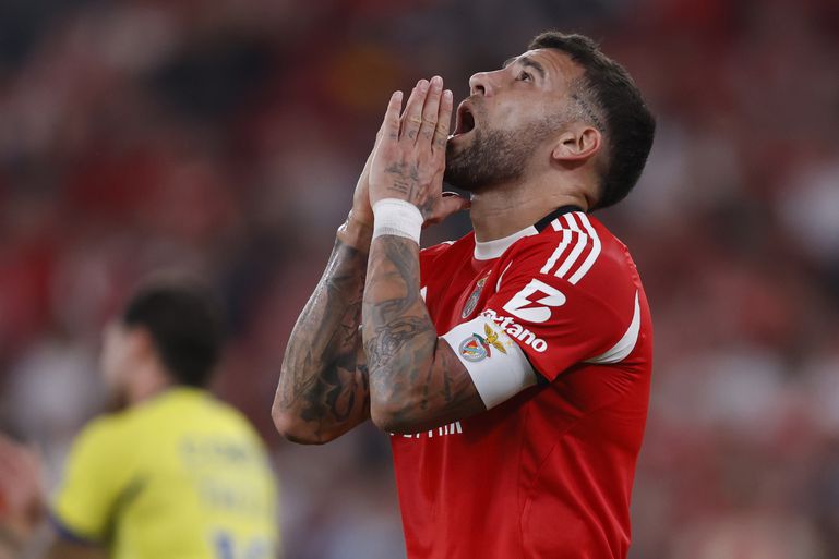 Otamendi no Benfica-Arouca - Foto: Kapta+