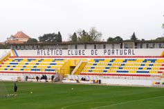 Estádio da Tapadinha não reúne condições para receber jogo com o Benfica (Foto Breno Barison)