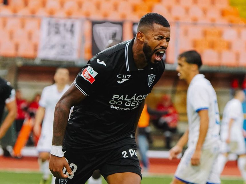 André Clóvis apontou o único golo da partida - Fotografia: Académico de Viseu