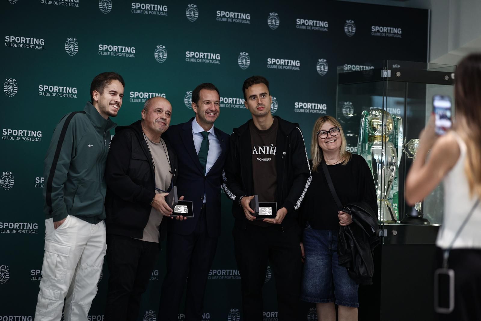 Frederico varandas sempre junto dos sócios - Foto: SPORTING CP