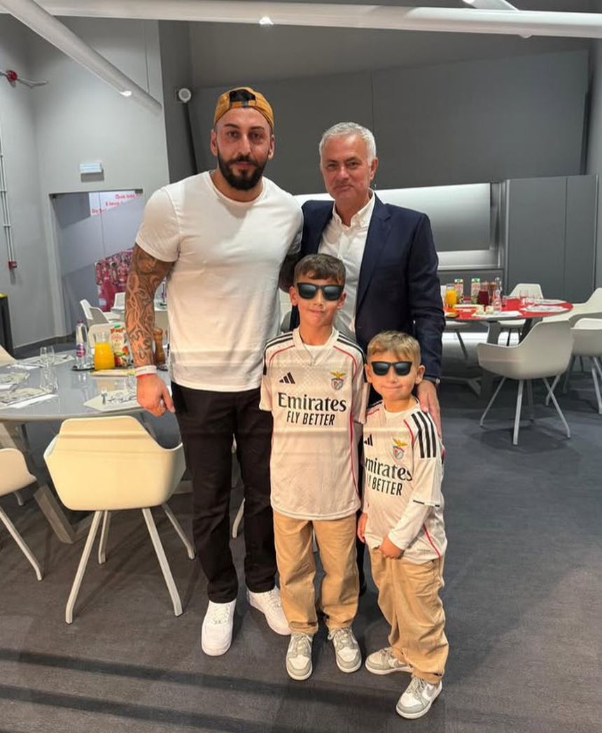 Mitroglou tirou foto com José Mourinho