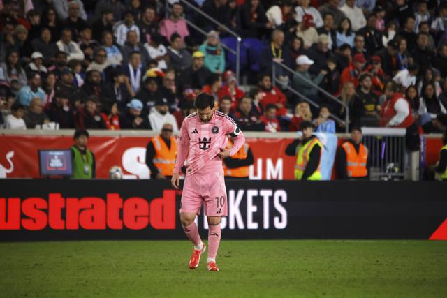 Messi regressou a tempo, mas não evitou derrota -Foto: IMAGO