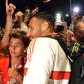 Pavlidis, ponta de lança do Benfica, à chegada ao hotel em Ponta Delgada, nos Açores (foto: SL Benfica)