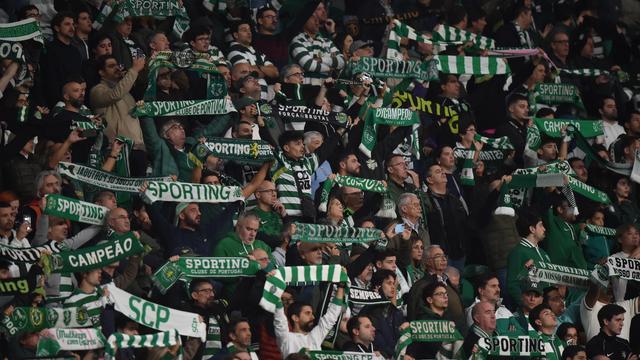 Lenços brancos e insultos para Rui Borges após derrota do Sporting