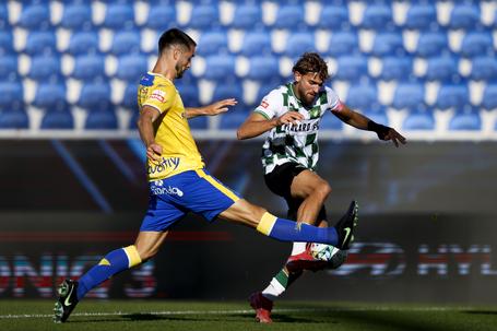 Estoril-Moreirense: recomeça o encontro com duas mudanças
