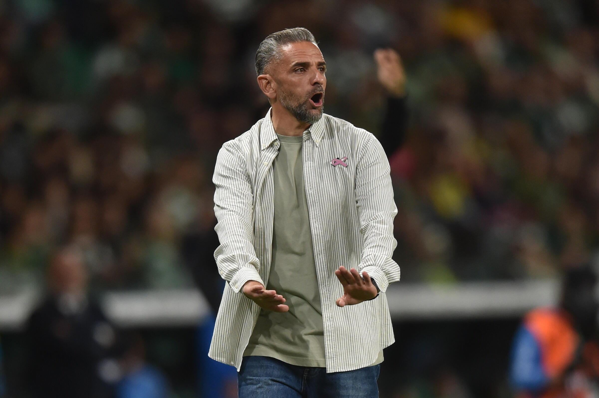 Rui Borges no Sporting-Académico de Viseu (foto: Miguel Nunes)